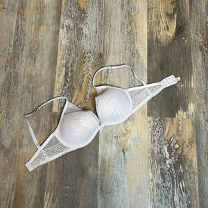 Victoria's Secret Beige Lace Plunge Bra Size 32DD